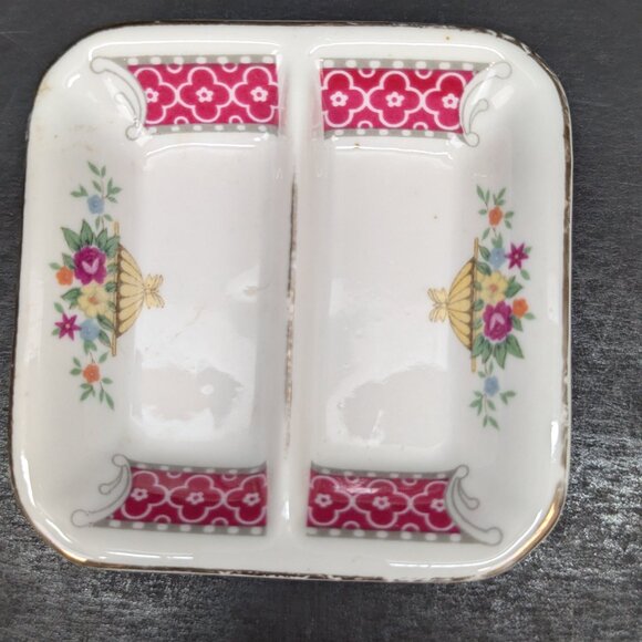 Vintage Porcelain Red Ribbon Flower Bouquet in Basket Condiment Dish 3 1/4 Inch - Picture 2 of 9